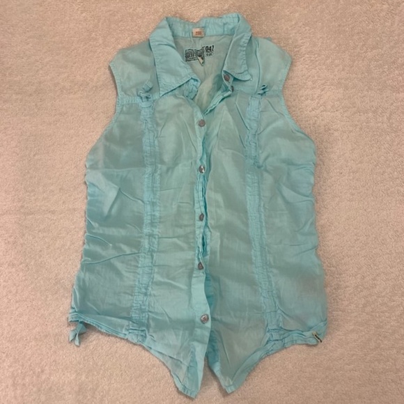 Turquoise Sleeveless Casual Summer Shirt - Picture 1 of 7